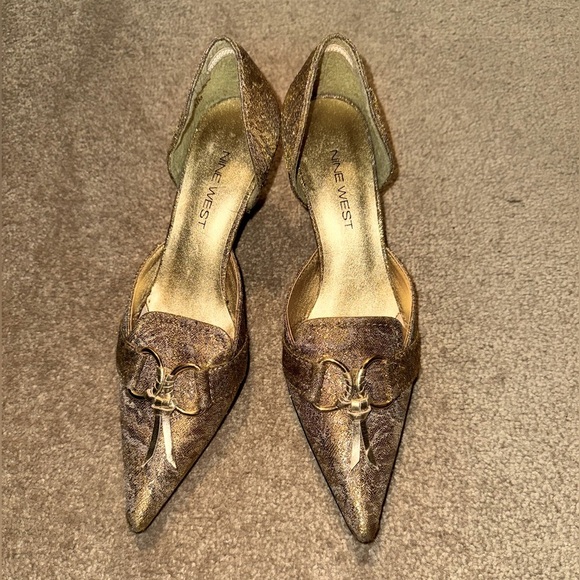 Nine West Shoes - Vintage Y2K Gold Glitter Nine West. NWOT Heels